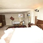 Peri Cave فندق غوريمِيه