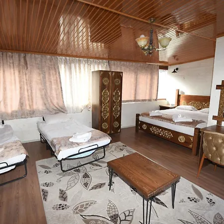 Hotel Peri Cave *