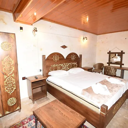 Peri Cave Hotel *