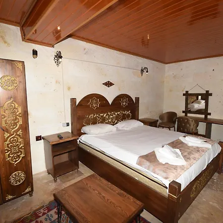 Peri Cave Hotel *