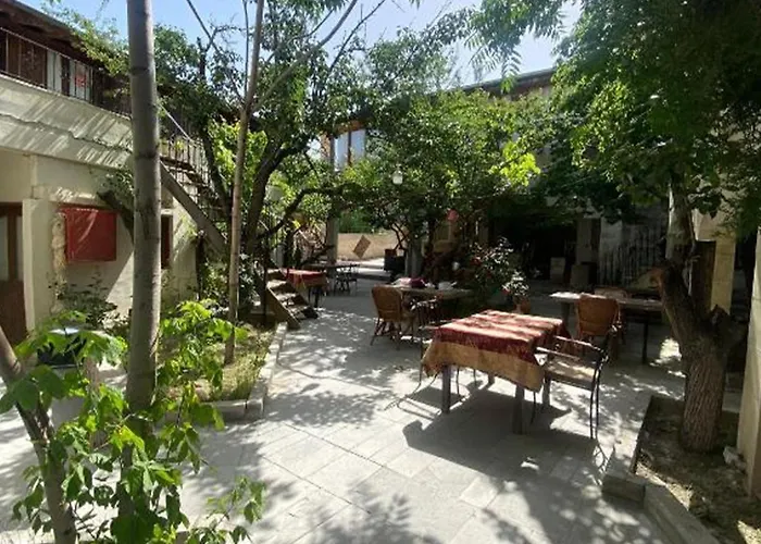 Peri Cave גורמה