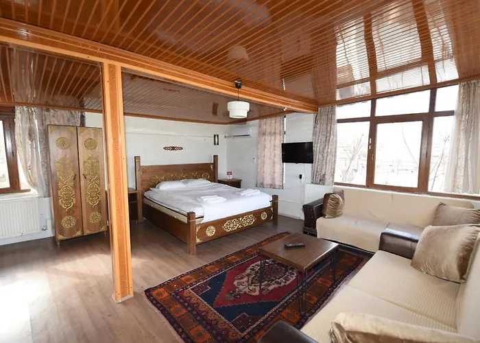 Peri Cave מלון גורמה