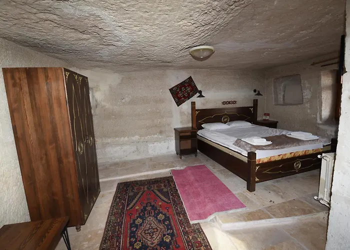 Peri Cave * Γκόρεμε