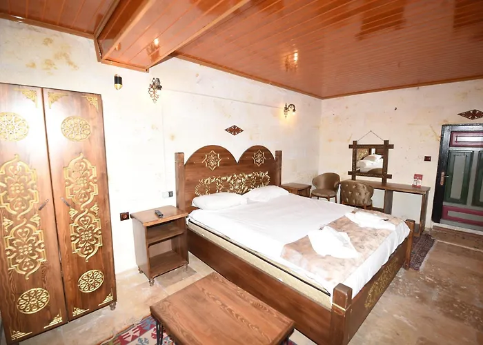 Peri Cave * Γκόρεμε