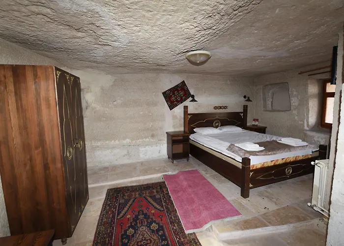 מלון Peri Cave *