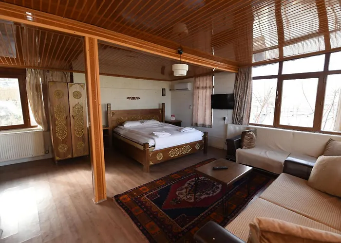 מלון Peri Cave *